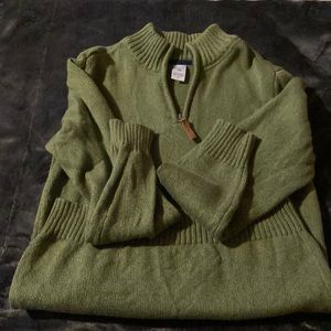 Carter’s boys mock neck sweater.  Size 14.
